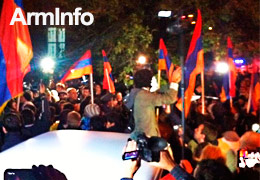 Clashes occur between activists of the New Armenia Front and policemen
