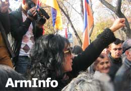 Armenian opposition to welcome Russian president with protests