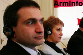 Armenian expert: Armenia cannot keep a foot in both worlds  