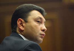 Eduard Sharmazanov: The opposition camp has no leader to steer the people