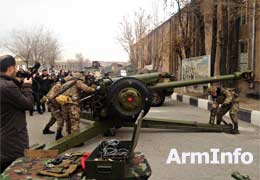 Министр: В 2014 году Армения получит сверхточные и дальнобойные ракетные комплексы