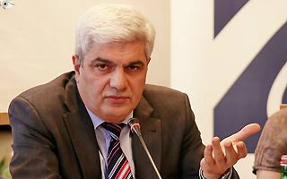 Армянские чиновники воздерживаются от оценок инцидента, произошедшего с политологом Степаном Григоряном