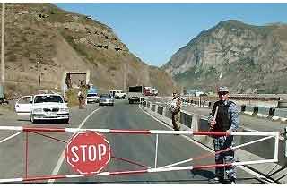 МЧС: автодорога Степанцминда-Ларс закрыта для грузовых автомобилей
