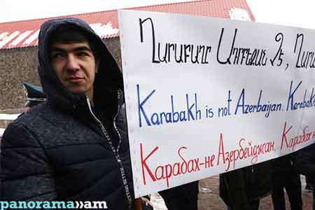 Перед посольством Беларуси в Армении прошла акция протеста в связи с передачей блоггера Лапшина Азербайджану