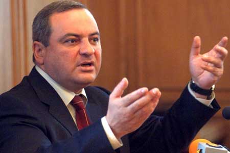 Галуст Саакян не исключил возможности того, что спикером Национального Собрания Армении шестого созыва может стать Карен Карапетян