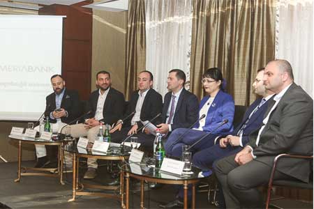 Banking specialists and Telecommunication sector  discussed whose  fail is  more in the slow development of e-commerce in Armenia