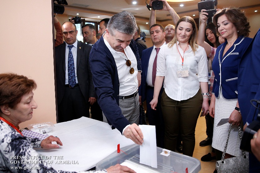 Карен Карапетян: Из года в год выборы в Армении становятся все более справедливее и прозрачнее 