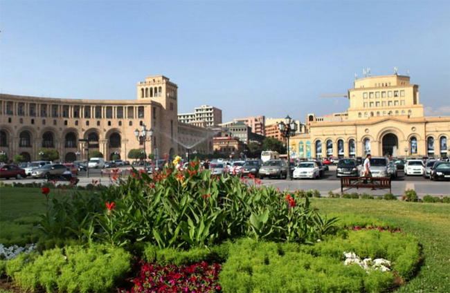 Yelq bloc promises to turn Yerevan people life into paradise