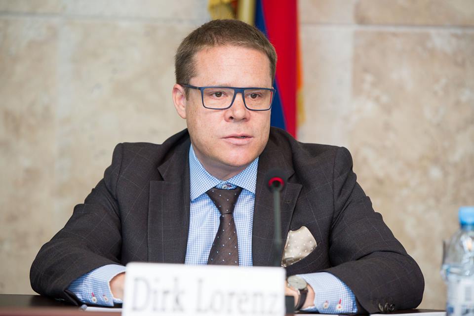 Дирк Лоренц: Нормализация армяно-турецких отношений не должна увязываться с Карабахом