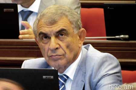 Babloyan: In the issue of Artsakh the black, the red, the white and  the green should not exist among us