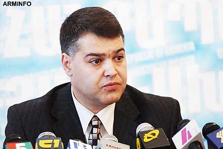 David Harutyunyan disproves: he does not intentionally push out  Arpine Hovhannisyan`s staff  