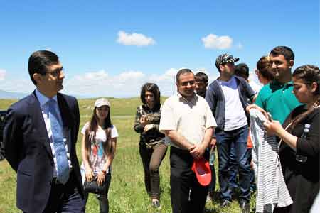 Students of Gyumri Photon college visit VivaCell-MTS solar base  station 