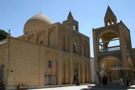 В иранском Исфахане подвергнут жестокому избиению глава Совета городской епархии Армянской Апостольской церкви
