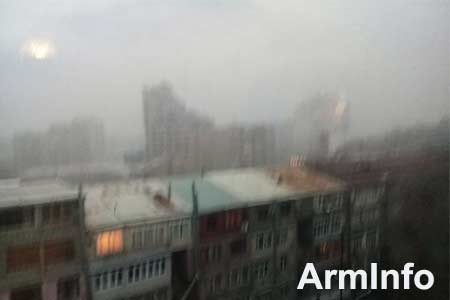 Густой туман опустился на Ереван - в аэропорту задерживаются рейсы