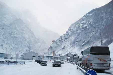 В Армении есть закрытые и труднопроходимые автодороги: автодорога Степанцминда- Ларс открыта