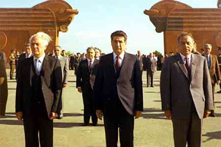 Налбандян предложил пригласить Алиева на празднование 2800-летия Эребуни-Ереван