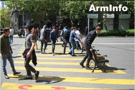 Минобразования и науки Армении призывает воздерживаться от попыток привлечения подростков к участию в массовых мероприятиях