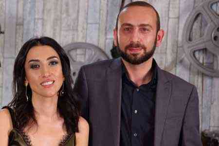 The spouse of MP of National Assembly Ararat Mirzoyan Gohar Abajyan,  activist of "Make a step, refuse Serzh" movement is detained 