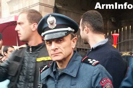 Yerevan police detain people from streets, carrying out a "plan" to  intimidate protesters