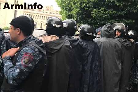 Armenian Police: We are responsible for the actions of persons detain  people while not in uniform