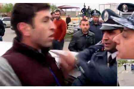 Tirayr Muradyan, journalist of Haykakan Zhamanak daily, was again  subjected to violence by the Police