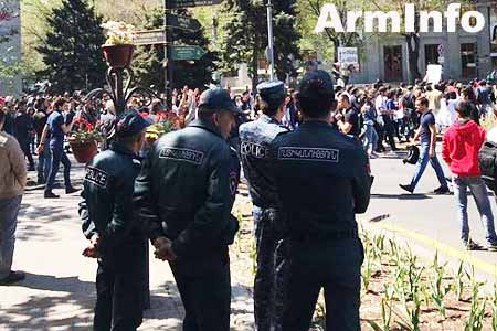 In Vanadzor, Armenian workers of both branches of the garment factory  "Gloria"  are on strike.  (video)