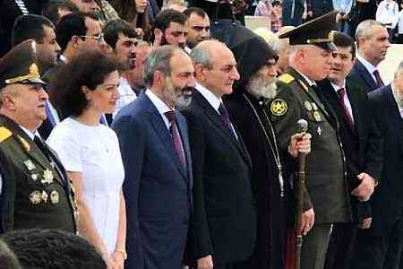 Никол Пашинян поздравил соотечественников с праздником Победы и Мира