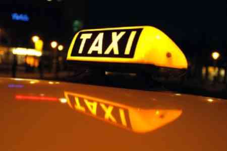 Protest action of taxi and microbus drivers takes place opposite  Yerevan Municipality