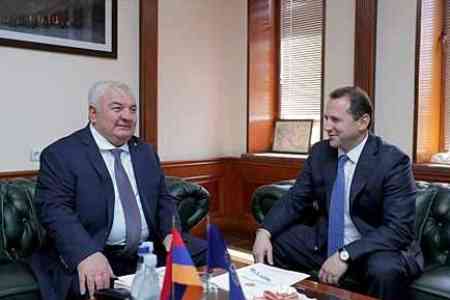 Министр обороны Армении принял генерального секретаря ОДКБ