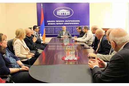 Глава МИД Арцаха принял делегацию Армянской ассоциации юристов США