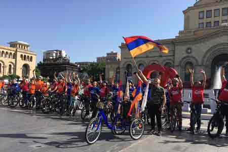 Festive bike ride moved in direction of Sardarapat