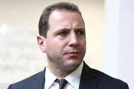 Давид Тоноян привлек внимание британского посла и главы офиса ЕС к ситуации, сложившейся вокруг гражданина Армении Карена Казаряна