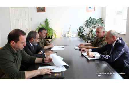 Bako Sahakyan and Nikol Pashinyan discussed issues related to raising  Defense Army`s defense capacity