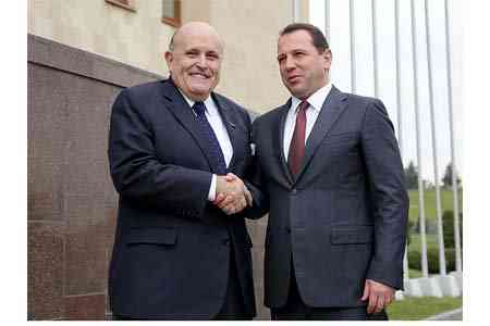 Давид Тоноян представил Рудольфо Джулиани атмосферу безопасности вокруг Армении