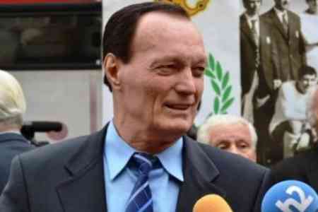 Legendary football palyer  of the Ararat-73 team Sergei Bondarenko  was awarded the title of Honored Physical Culture and Sports Worker  of Armenia