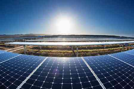 Крупнейшую солнечную электростанцию запустят в Алматинской области в 2019 году