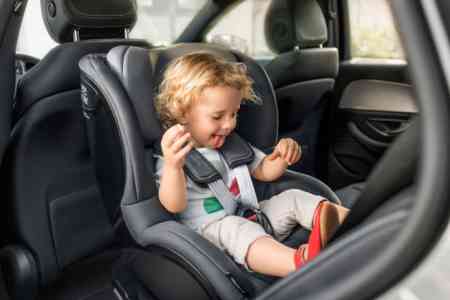 Министерство юстиции Армении предлагает установить новые правила перевозки детей в автомобиле