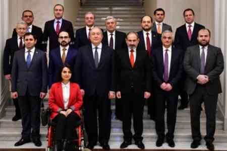 Members of Armenian government swore in good faith in their duties