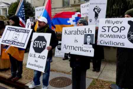Վաշինգտոնի հայ համայնքը բողոքի ցույց է անցկացրել Ադրբեջանի դեսպանատան մոտ