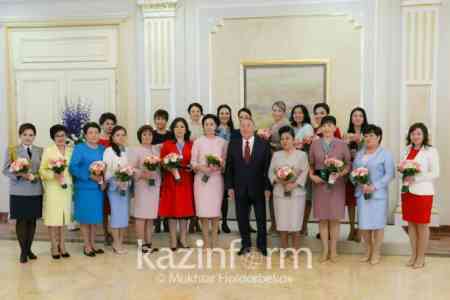 Президент РК поздравил казахстанских женщин с 8 марта 