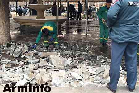 Авинян: Политическая команда власти поддерживает демонтаж кафе на прилегающей к Оперному театру территории