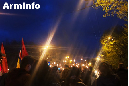 С площади Республики в Ереване стартовало факельное шествие в память о 109-й годовщине Геноцида армян