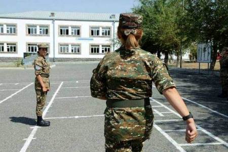 Армения будет готова призвать женщин на срочную службу уже зимой 2024 года