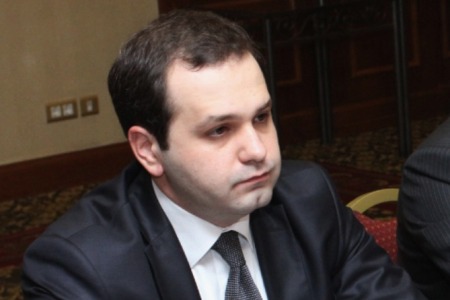 СК: Уголовное дело, возбужденное по факту смерти экс-главы СНБ Армении Георгия Кутояна, приостановлено
