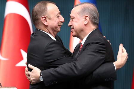 Алиев поблагодарил Эрдогана за поддержку во время эскалации на армяно- азербайджанской госгранице