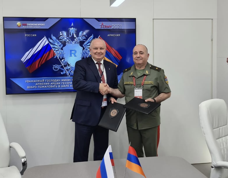 Министр обороны Армении провел обсуждения касаемо армяно-российского военно- технического сотрудничества