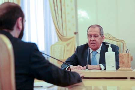 Лавров и Мирзоян обсудили текущую ситуацию в зоне карабахского конфликта