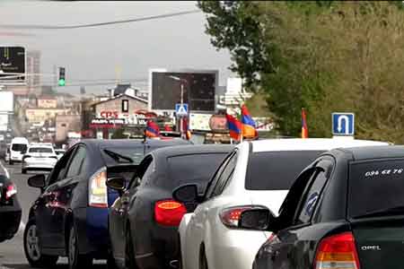"Shirak for Motherland" movement holds  car rally in Gyumri in  support of Tavush residents 
