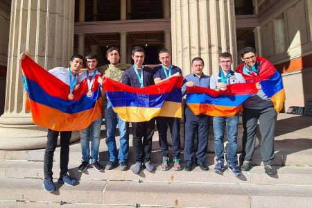На 63-й Международной олимпиаде по математике школьники из Армении завоевали 2 серебряные и 4 бронзовые медали