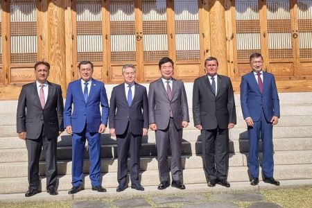 Делегация Туркменистана принимает участие в Форуме ЦА-Республика Корея в Сеуле